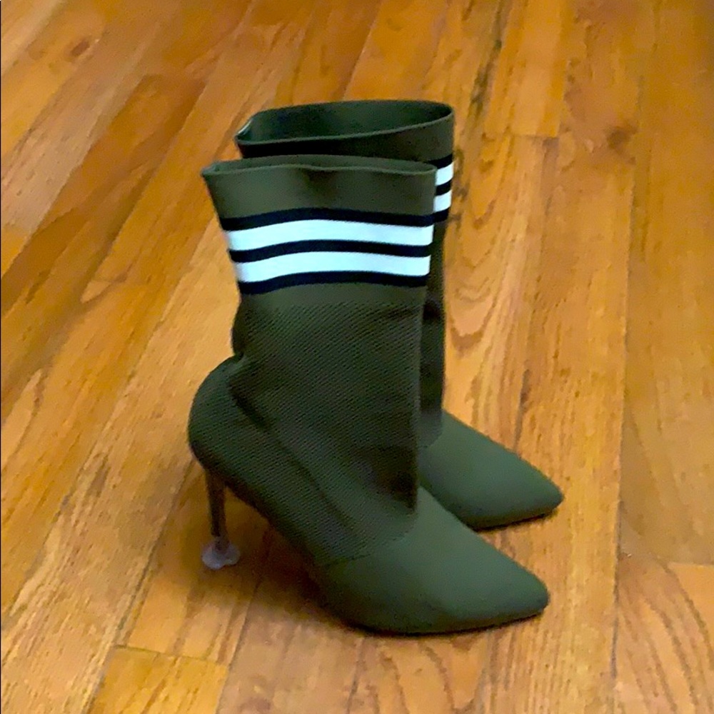 Women’s Booties - Picture 2 of 5